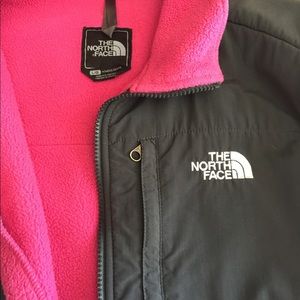 Women’s The North Face Denali jacket.